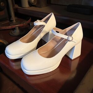 Steve Madden NWT Sz 11 M Pretty Cream Block Heel Mary Jane Shoes (SH157)
